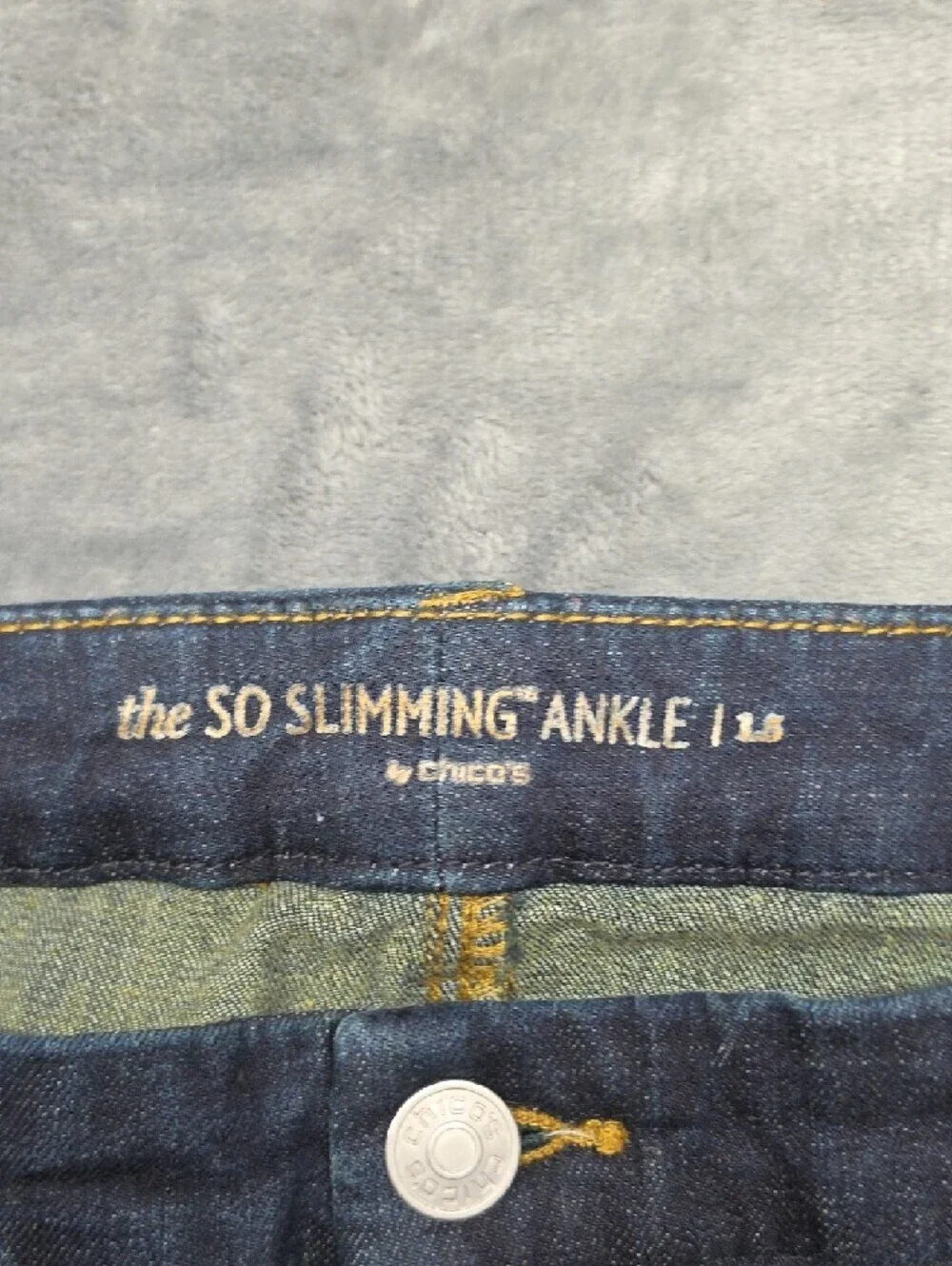 Chico's Dark Indigo Cropped Slim Jeans with Cuff sz 1.5(10)